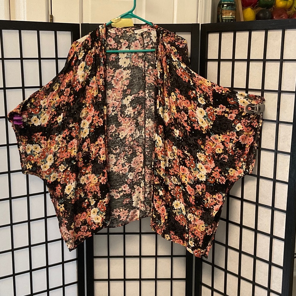 Maurices Floral Open-Front Shrug